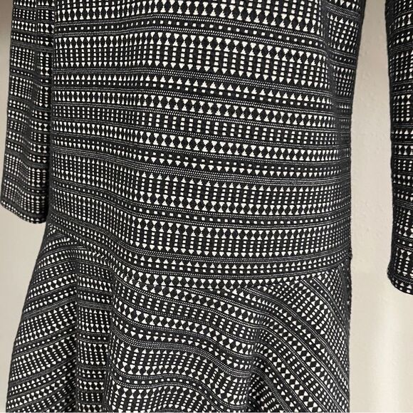Loft Chic Black and White Patterned long sleeve fit and flare Dress Size small - Picture 3 of 11